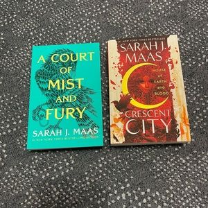 Books, Crescent City and A Court of Mist and Fury